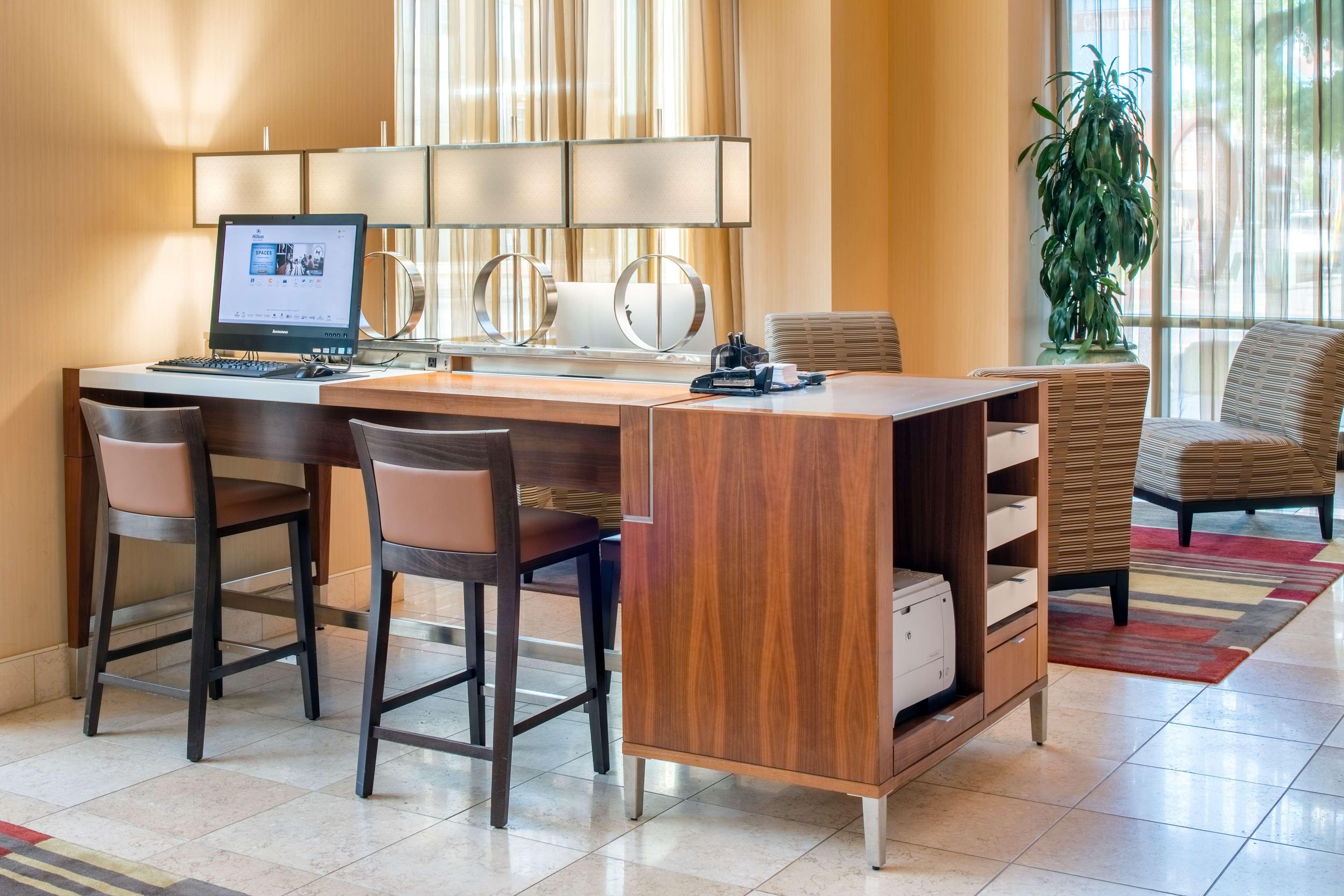 Hilton Vancouver Washington Exterior photo