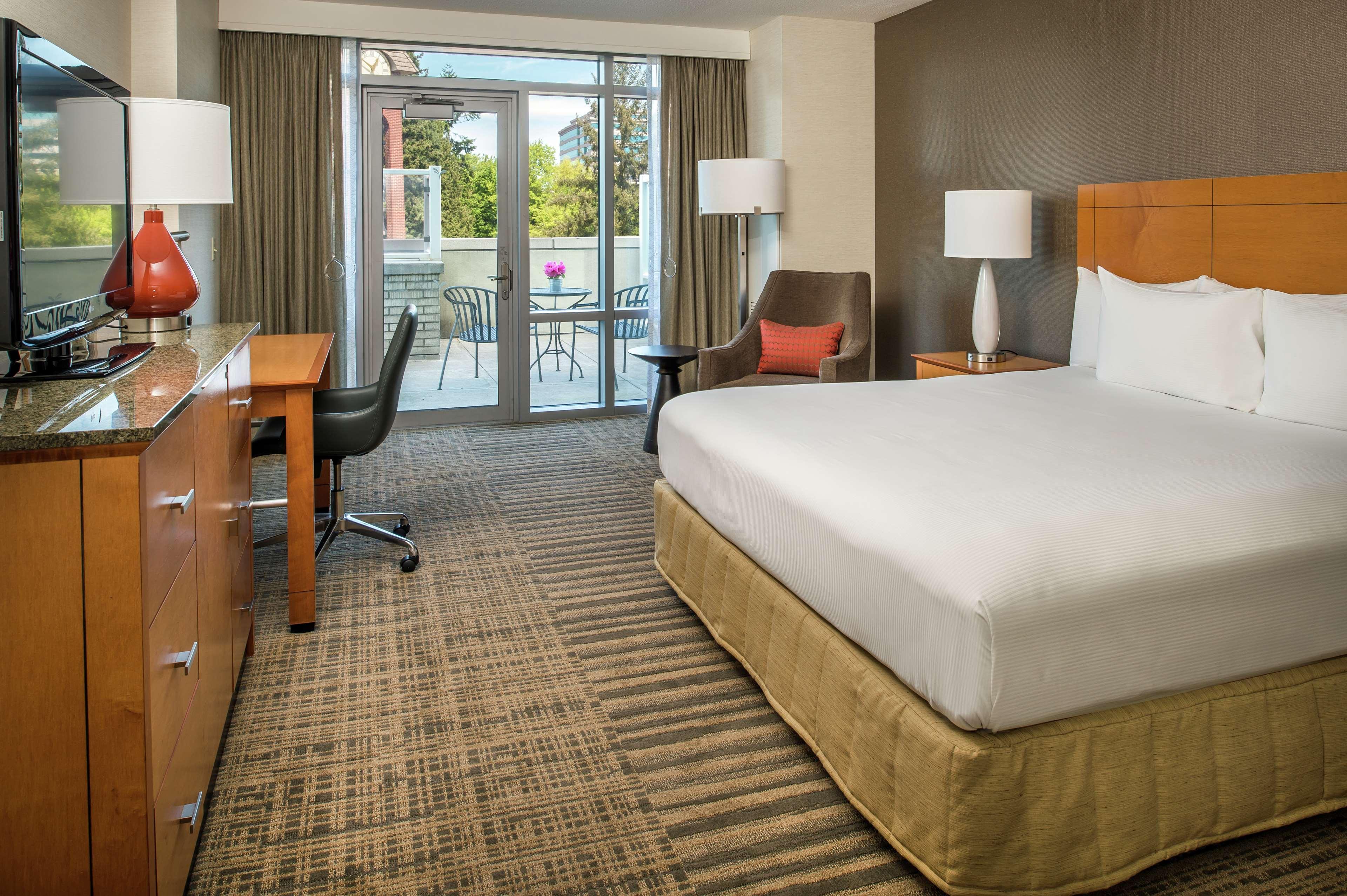 Hilton Vancouver Washington Exterior photo