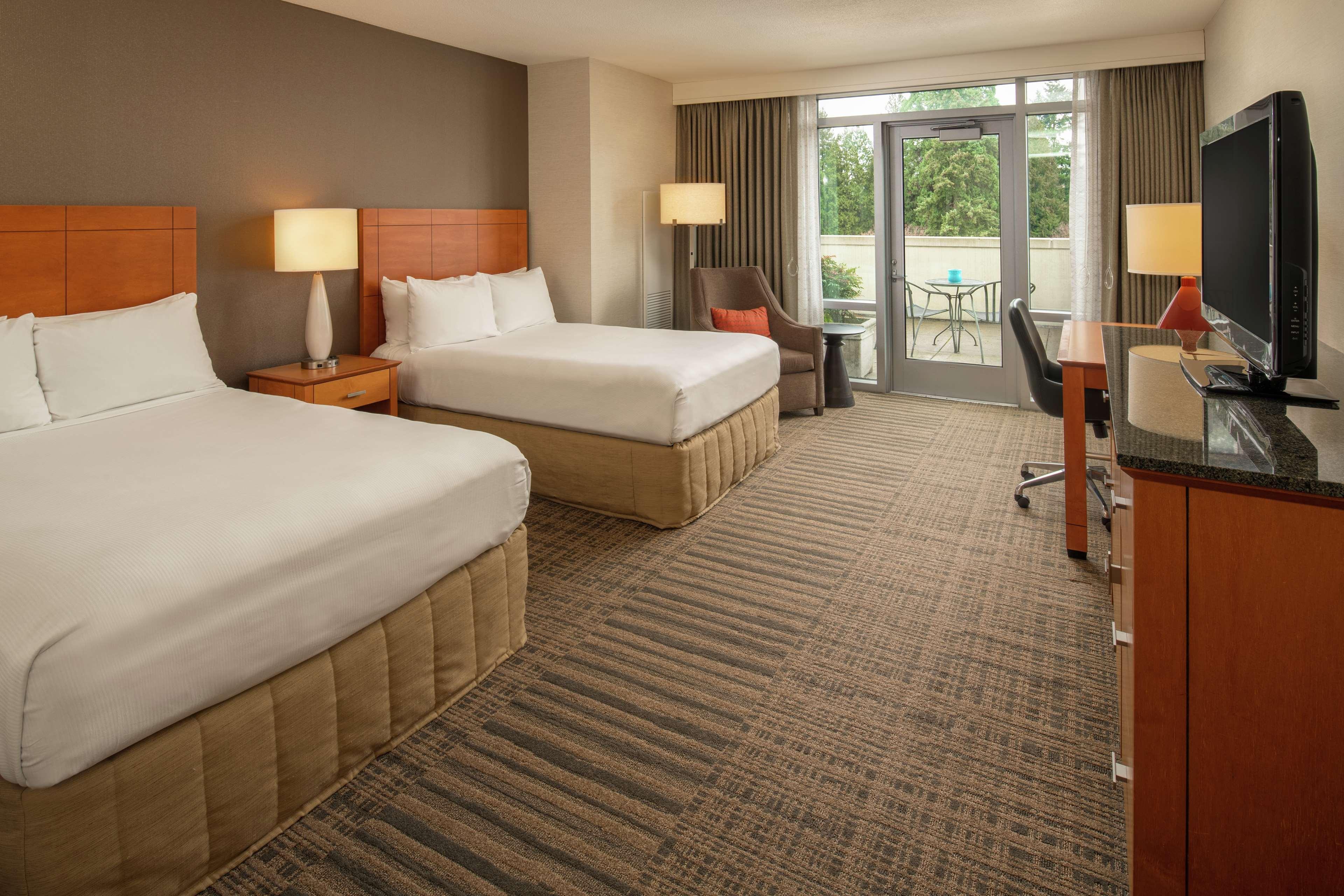 Hilton Vancouver Washington Exterior photo