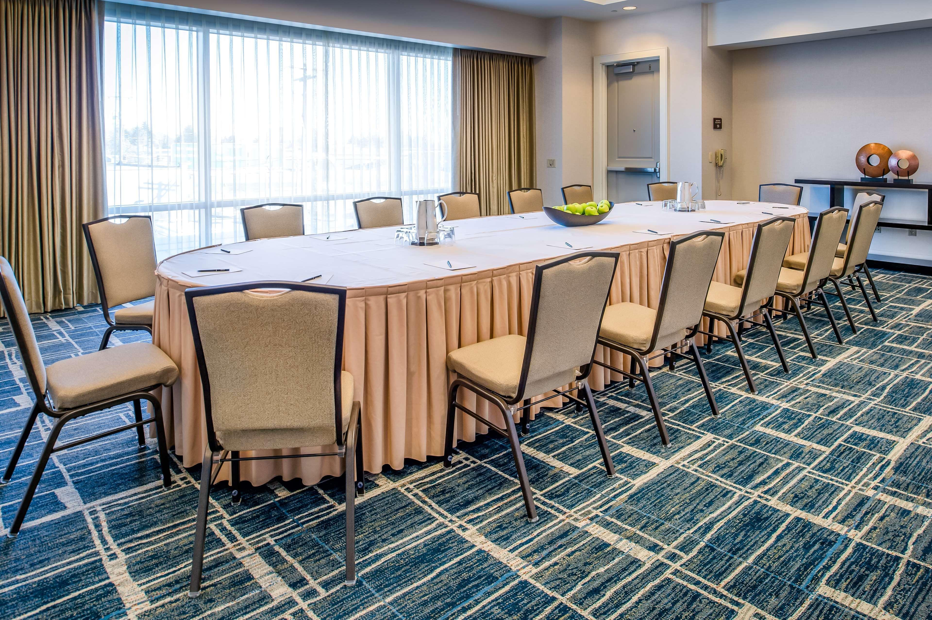 Hilton Vancouver Washington Exterior photo