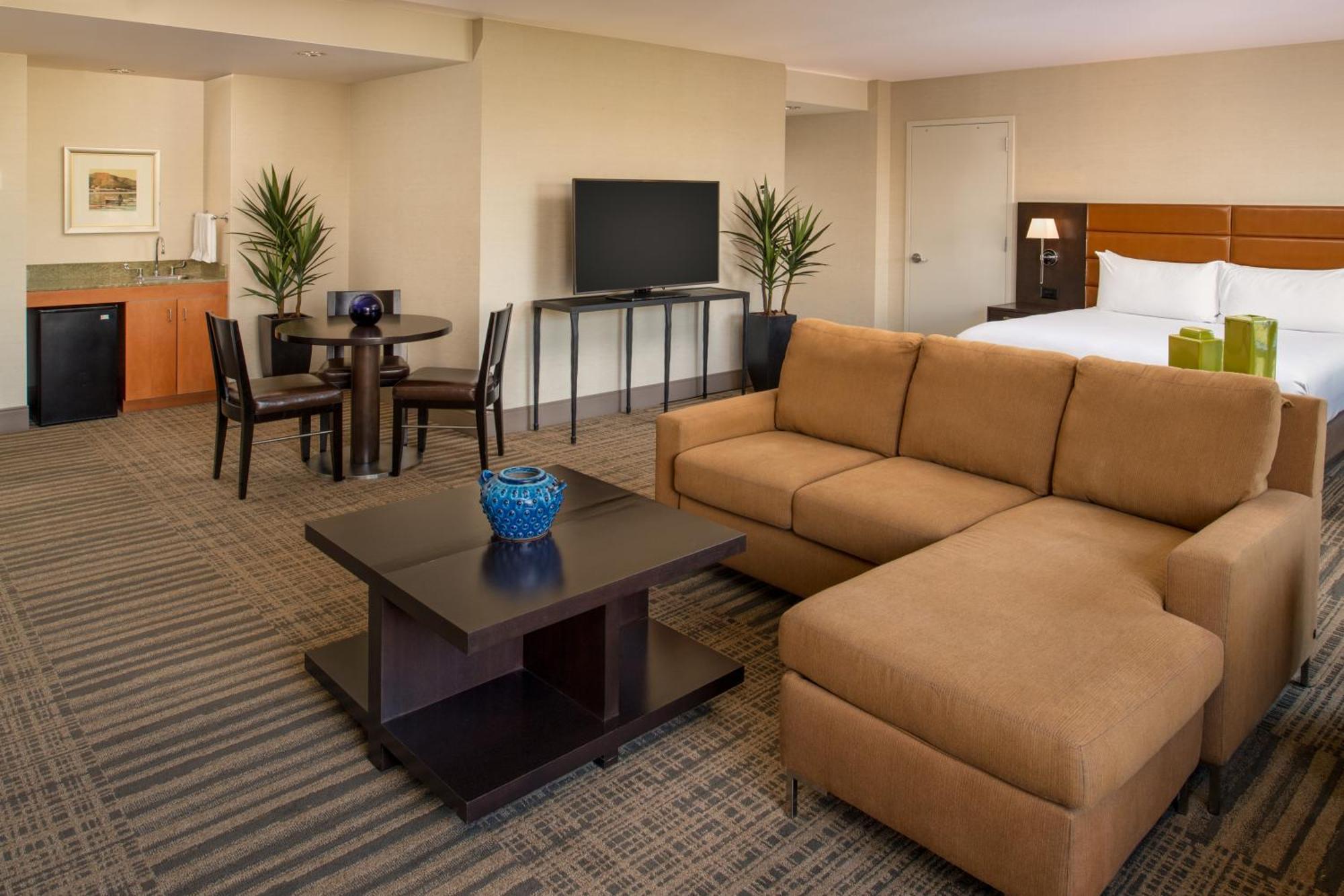 Hilton Vancouver Washington Exterior photo