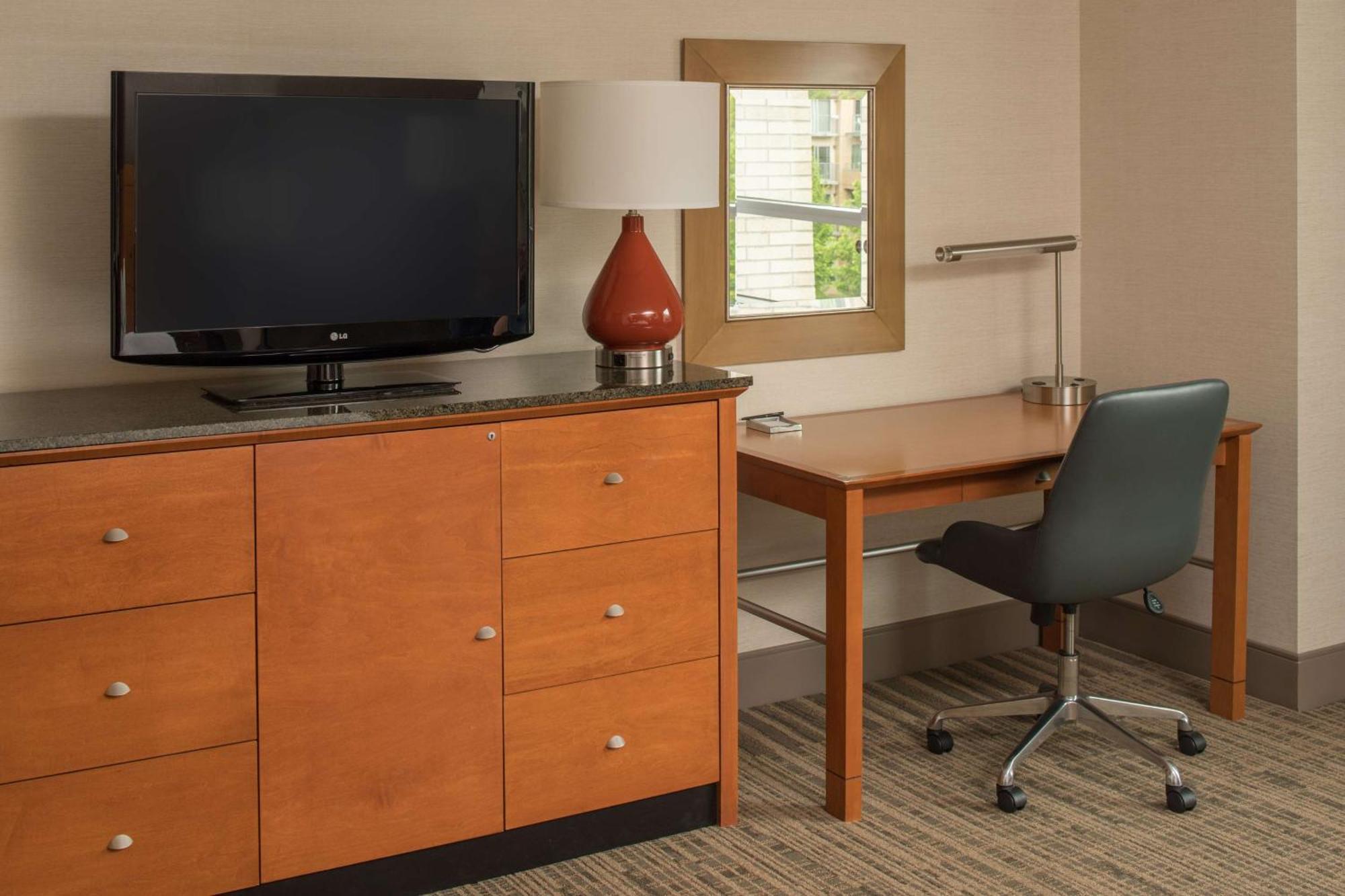 Hilton Vancouver Washington Exterior photo