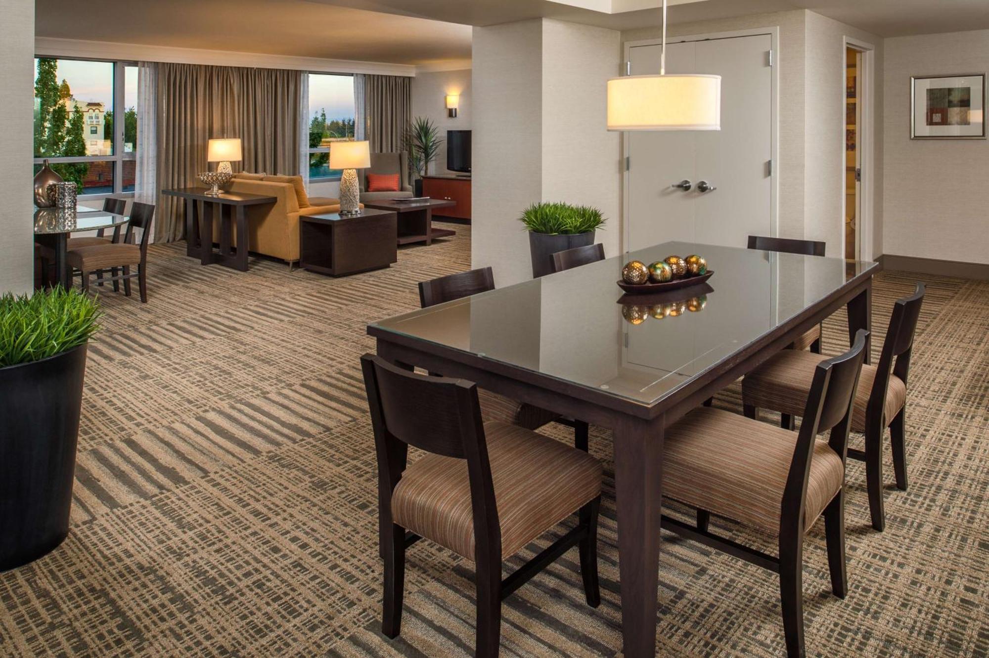 Hilton Vancouver Washington Exterior photo
