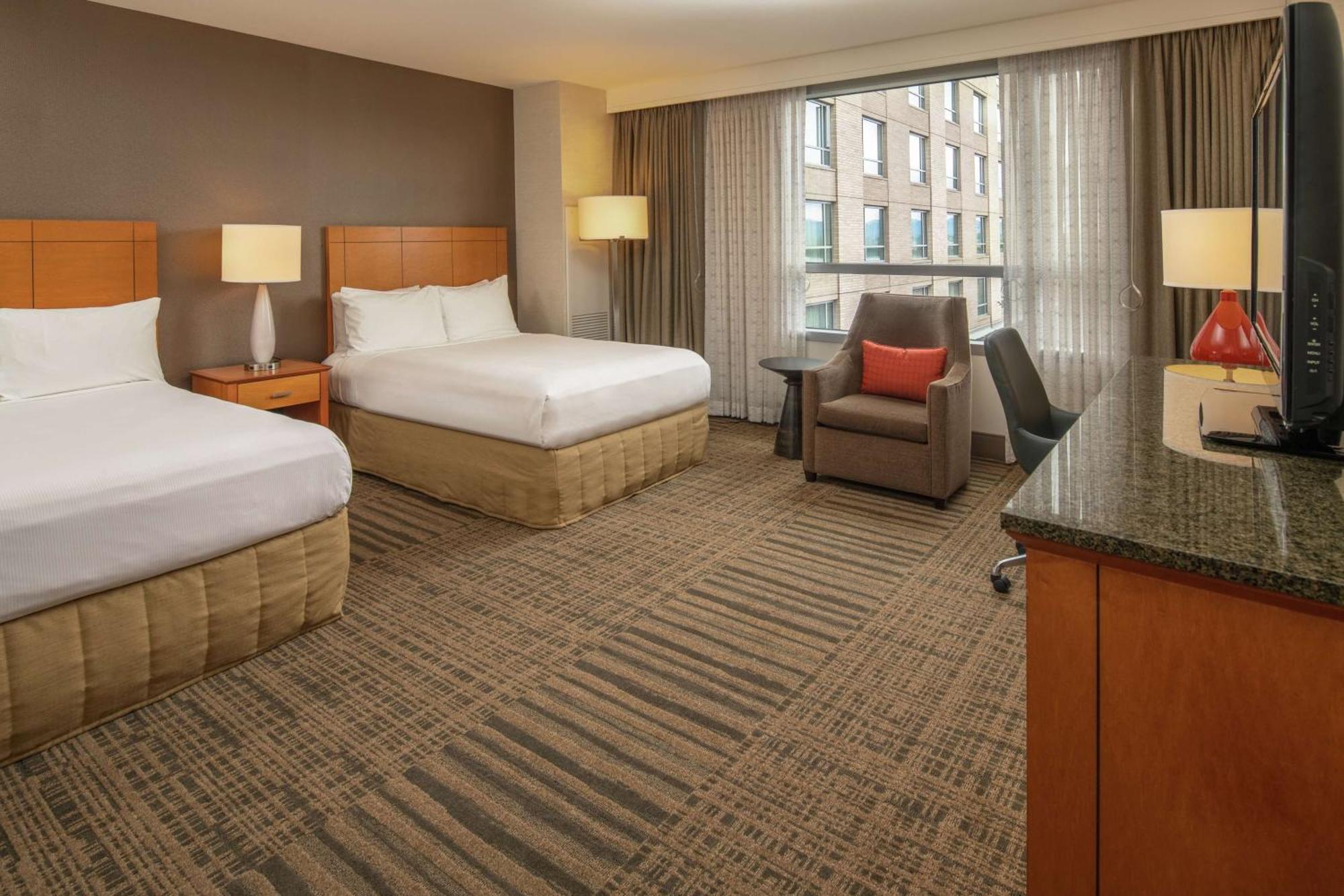 Hilton Vancouver Washington Exterior photo